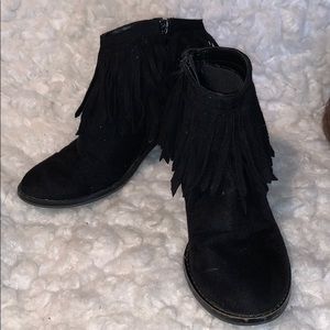 Soda fringe booties